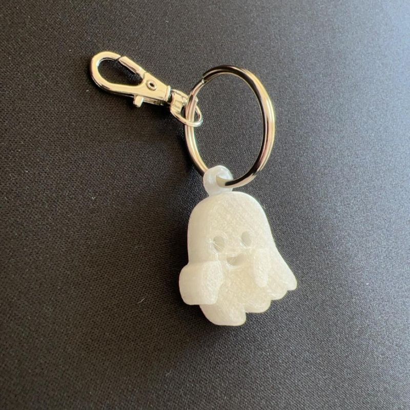 Glow in the dark ghost keychain (3)