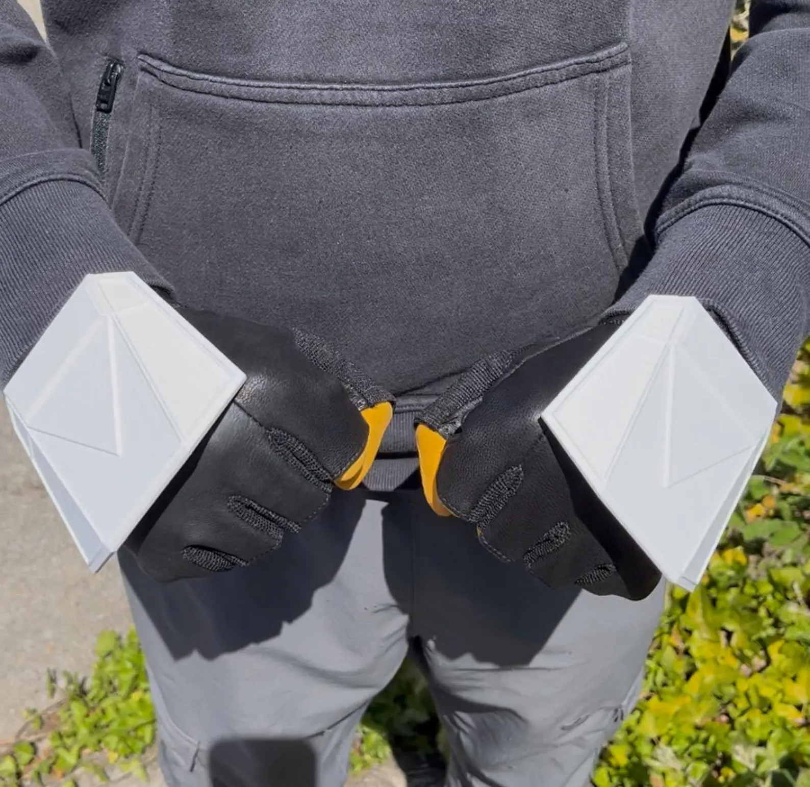 Mandalorian Hand Armor Plates - Image 4