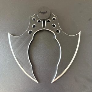 Two-Tone Magnetically Connecting Batarangs