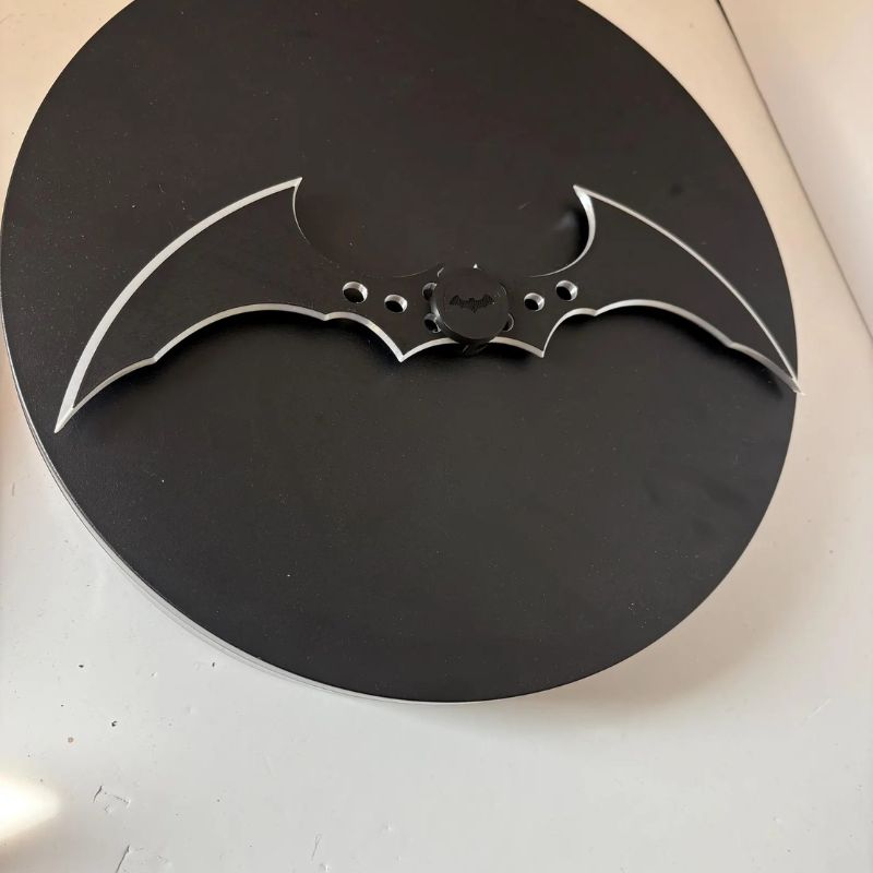 Two-Tone Magnetically Connecting Batarangs - Image 7